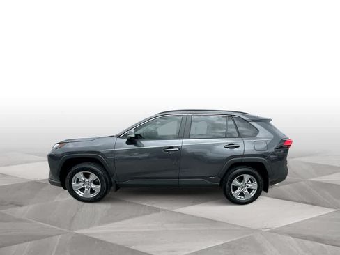 Used 2025 Toyota RAV4 XLE AWD/4WD image 5