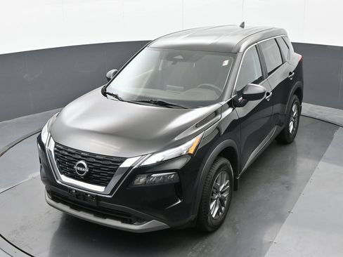 Used 2023 Nissan Rogue S AWD/4WD image 35