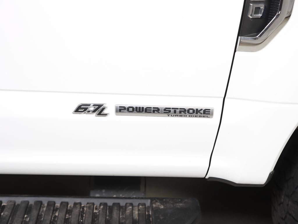 Used 2022 Ford F250 XLT w/ FX4 Off-Road Package AWD/4WD image 8