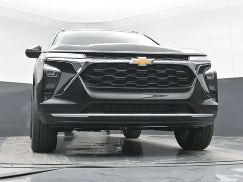 Used 2026 Chevrolet Trax LT w/ Driver Confidence Package FWD image 42