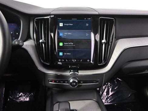 Used 2025 Volvo XC60 B5 Plus image 26