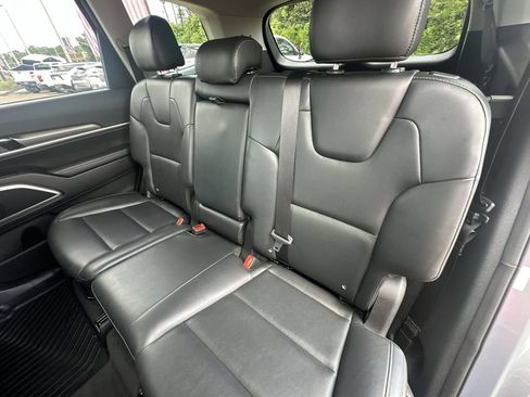 Used 2020 Kia Telluride S w/ S 8 Passenger Seating Package FWD image 27