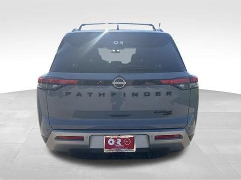 Used 2023 Nissan Pathfinder Platinum AWD/4WD image 9