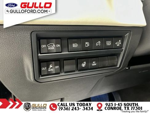 Used 2024 Toyota Sequoia Capstone AWD/4WD image 21