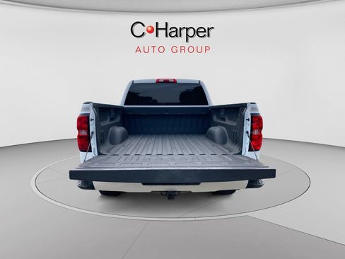 Used 2018 Chevrolet Silverado 1500 Custom w/ Custom Value Package AWD/4WD image 15