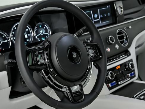Used 2022 Rolls-Royce Ghost AWD/4WD image 23