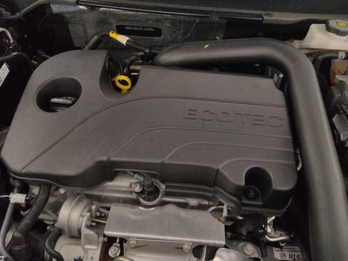 Used 2024 Chevrolet Equinox LT image 30