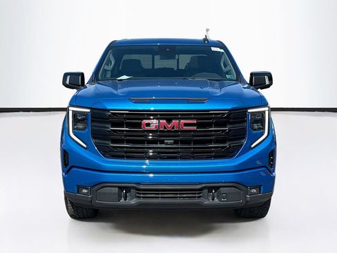 Used 2022 GMC Sierra 1500 Elevation w/ Elevation Premium Package AWD/4WD image 2