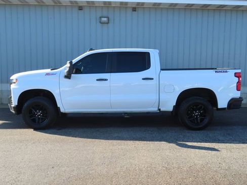 Used 2020 Chevrolet Silverado 1500 LT Trail Boss AWD/4WD image 7