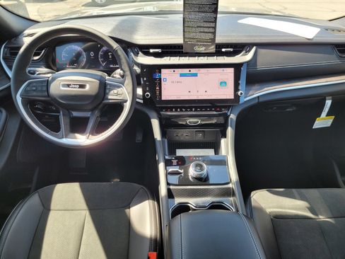 New 2026 Jeep Grand Cherokee L 4WD image 11