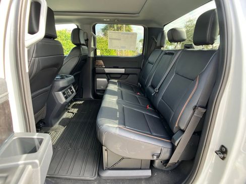 New 2026 Ford F250 Lariat w/ Black Appearance Package image 28