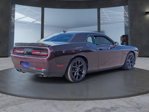 Used 2021 Dodge Challenger R/T w/ Driver Convenience Group image 6