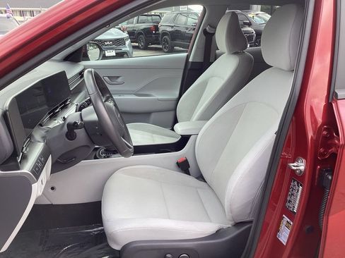Used 2024 Hyundai Kona SEL AWD/4WD image 12