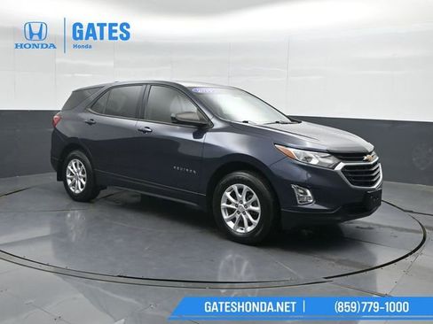 Used 2019 Chevrolet Equinox LS w/ LS Convenience Package AWD/4WD image 4