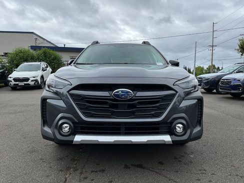 Used 2025 Subaru Outback Limited XT image 3