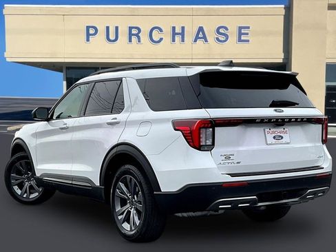 New 2026 Ford Explorer Active w/ Active Comfort Package image 3