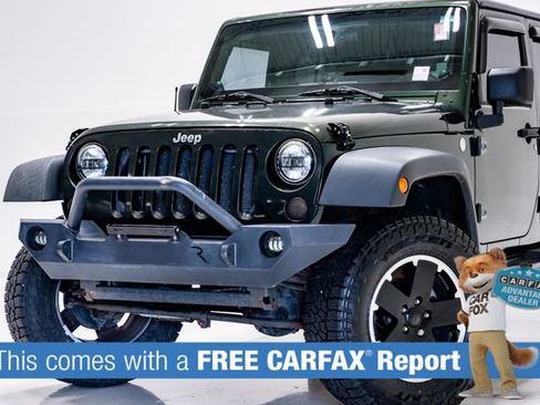 Used 2011 Jeep Wrangler Unlimited Sport AWD/4WD image 2