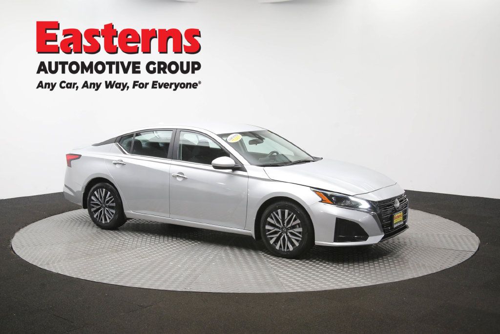 Used 2023 Nissan Altima 2.5 SV FWD image 50