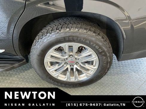 Used 2021 GMC Yukon SLT w/ SLT Premium Package AWD/4WD image 59