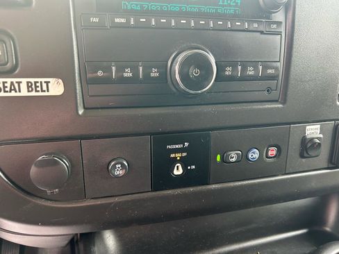 Used 2019 Chevrolet Express 2500 w/ Driver Convenience Package RWD image 14