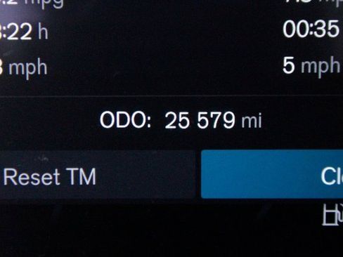 Certified 2023 Volvo S60 B5 Plus w/ Climate Package image 5