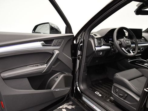 Certified 2025 Audi Q5 2.0T Premium Plus image 37