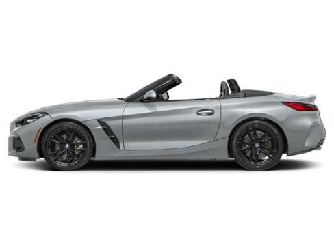 Used 2025 BMW Z4 M40i w/ Edition RWD image 3