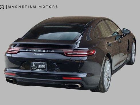 Used 2018 Porsche Panamera 4 AWD/4WD image 9