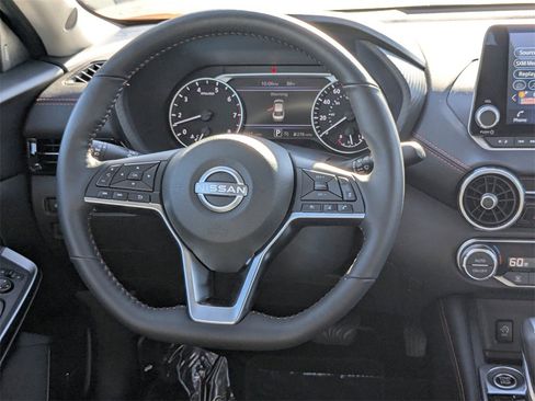 Used 2025 Nissan Sentra SR w/ SR Premium Package image 13