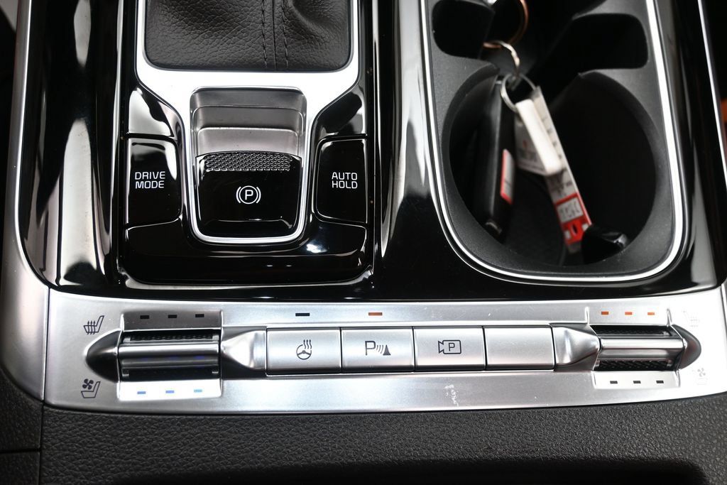 Used 2024 Kia Carnival SX Prestige FWD image 23