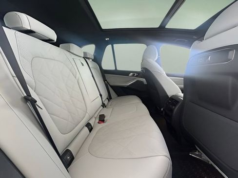 New 2026 BMW X5 xDrive40i w/ Premium Package image 23