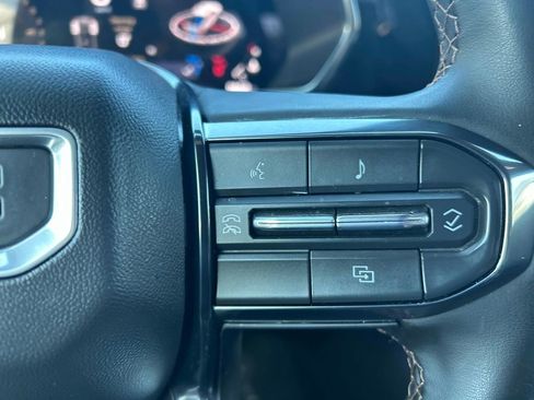 Used 2024 GMC Canyon AT4 image 23