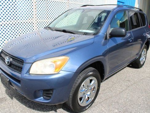 Used 2012 Toyota RAV4 FWD w/ Value Pkg image 2