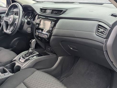 Used 2018 Nissan Rogue SV FWD image 20