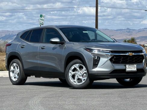 New 2026 Chevrolet Trax LS w/ LS Convenience Package image 2