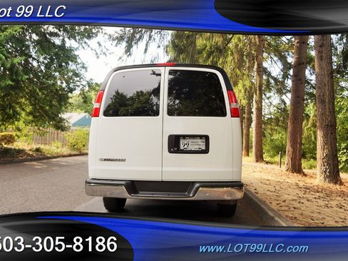 Used 2017 Chevrolet Express 3500 LT w/ LT Preferred Equipment Group image 10