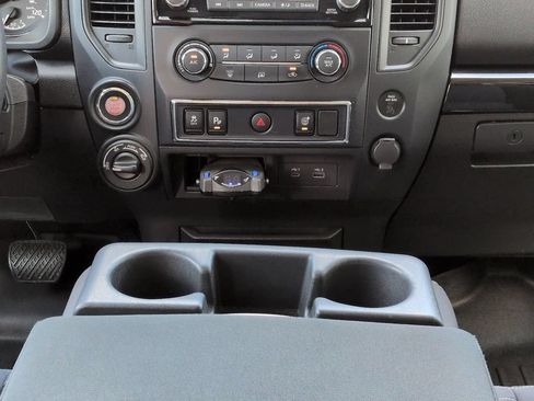 Used 2022 Nissan Titan SV w/ Accessory Utility Package AWD/4WD image 18