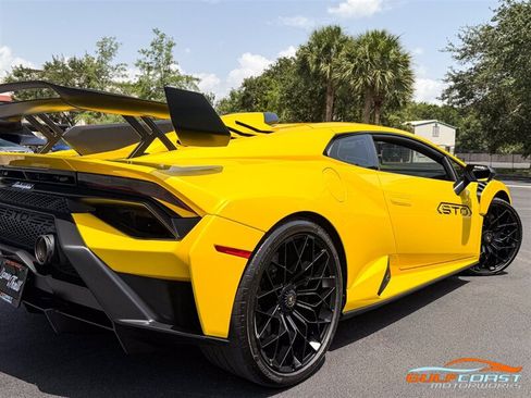 Used 2022 Lamborghini Huracan STO RWD image 53