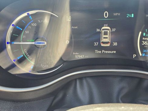 Used 2023 Chrysler Pacifica Touring-L FWD image 26