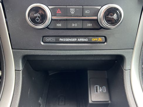 Certified 2022 Ford Edge SEL w/ Sport Appearance Package image 9