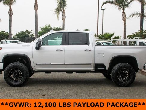 Used 2024 Chevrolet Silverado 3500 High Country w/ High Country Premium Package image 5