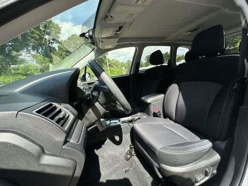 Used 2016 Subaru Forester 2.5i Premium w/ All-Weather Package AWD/4WD image 15