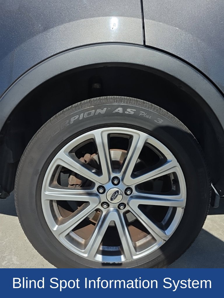 Used 2017 Ford Explorer Limited w/ Equipment Group 301A FWD image 8