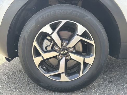 Used 2022 Kia Sportage LX image 10