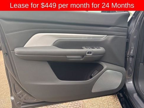 New 2024 VinFast VF 9 Plus image 27