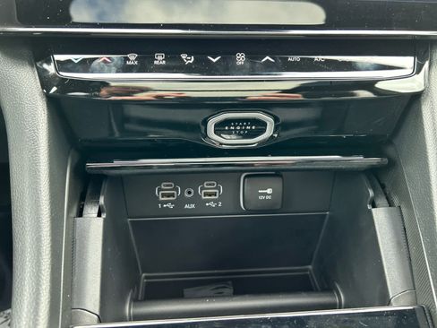 Used 2026 Jeep Grand Cherokee Limited w/ Limited Altitude Package AWD/4WD image 27