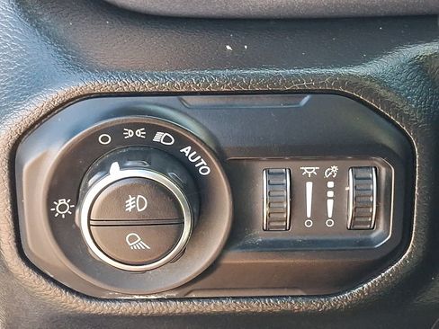 Used 2022 Jeep Gladiator Mojave w/ Dual Top Group AWD/4WD image 25