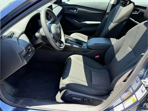 Used 2023 Honda Accord EX image 16