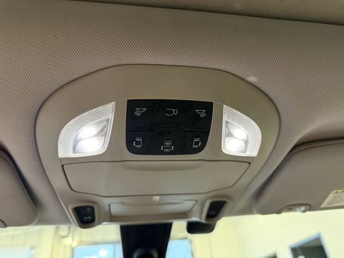 Used 2020 Chrysler Pacifica Limited image 22