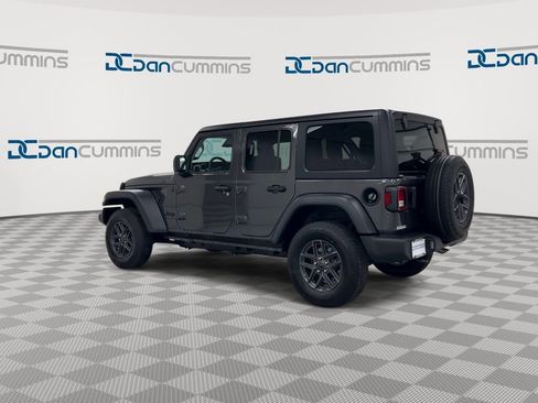 Used 2025 Jeep Wrangler Unlimited Sport AWD/4WD image 6